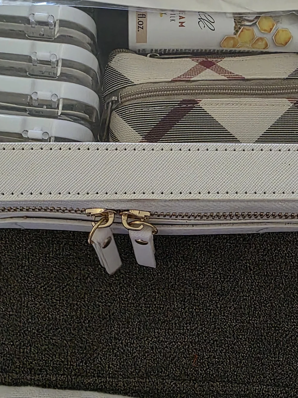 Make Up Case - Picture 1 of 12